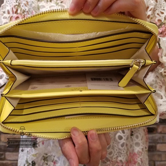 Kate spade Archie Comics Large Tote  Yellow Wallet - Picture 16 of 16